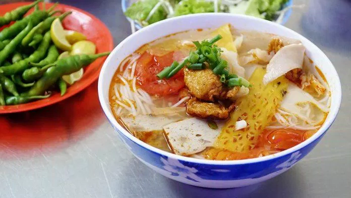 Chả cá thường kết hợp trong nhiều món ăn ở Phú Yên - Ảnh: internet