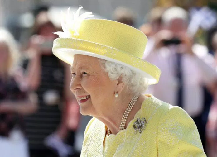 Nữ hoàng có giá trị thời gian vì lục kỷ dài (Ảnh: Internet)